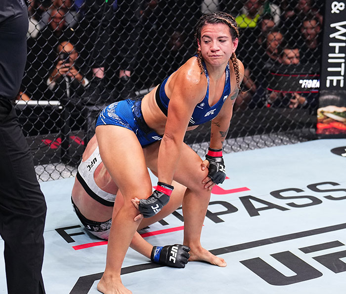 Ailín Pérez, an MMA fighter from Argentina, won via submission with an arm triangle choke